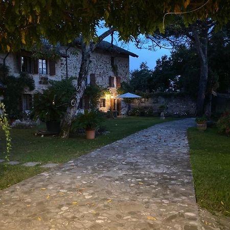 B&B La Casa Del Sole Manzano 外观 照片