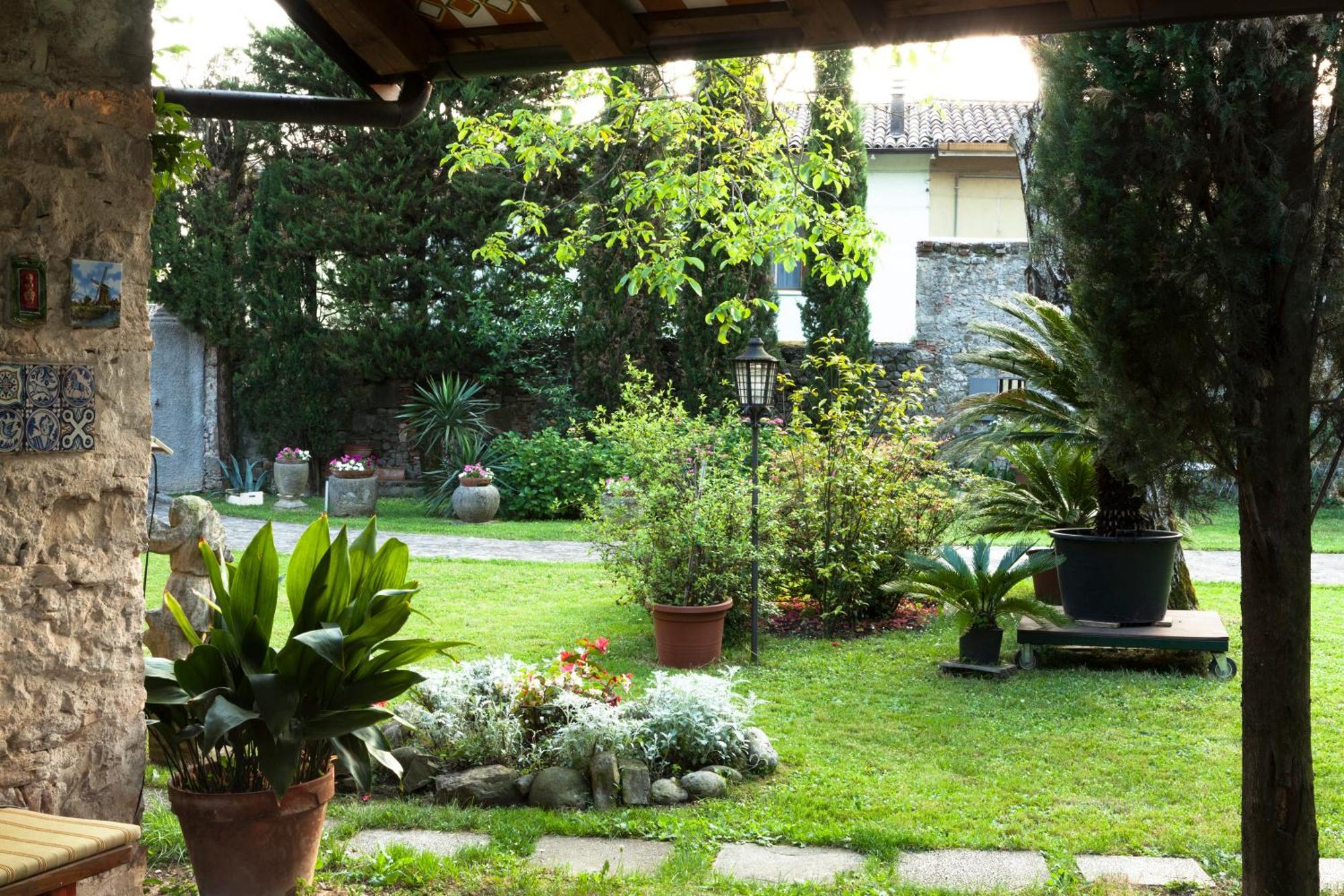 B&B La Casa Del Sole Manzano 外观 照片