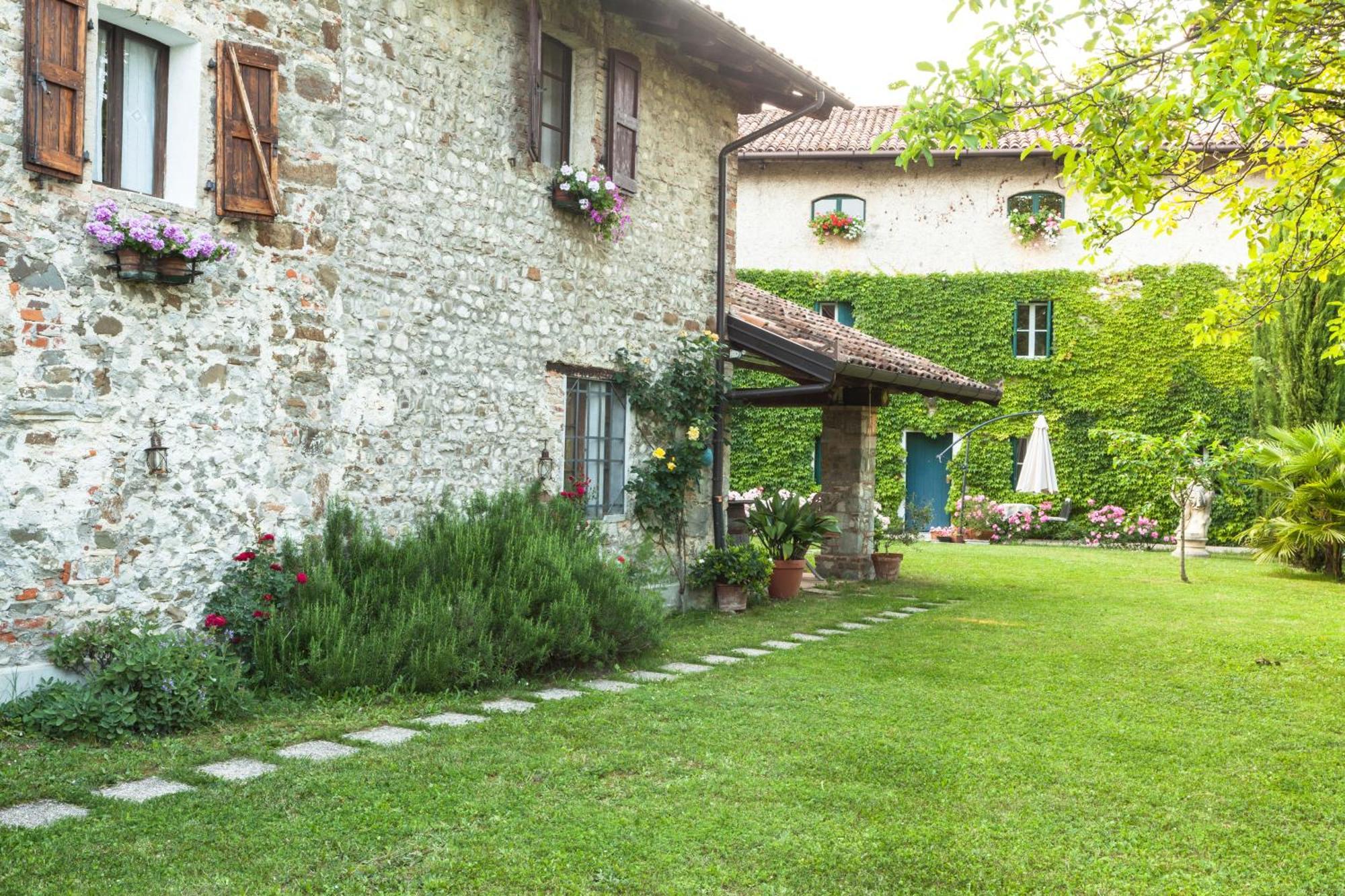 B&B La Casa Del Sole Manzano 外观 照片